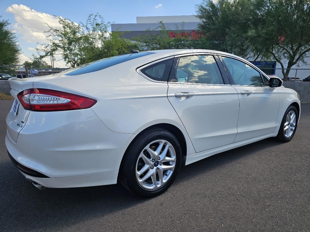Ford Fusion SE 2013