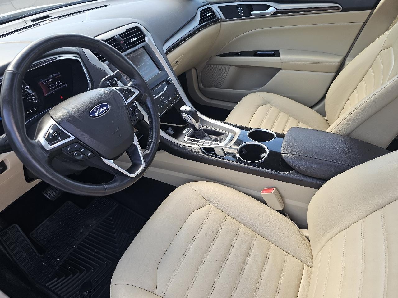 Ford Fusion SE 2013