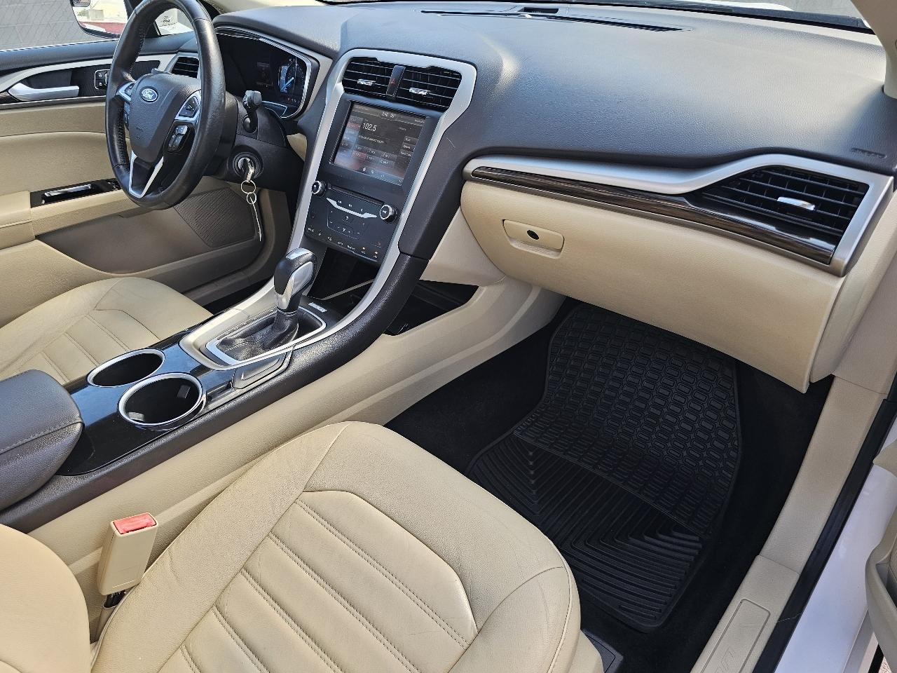 Ford Fusion SE 2013