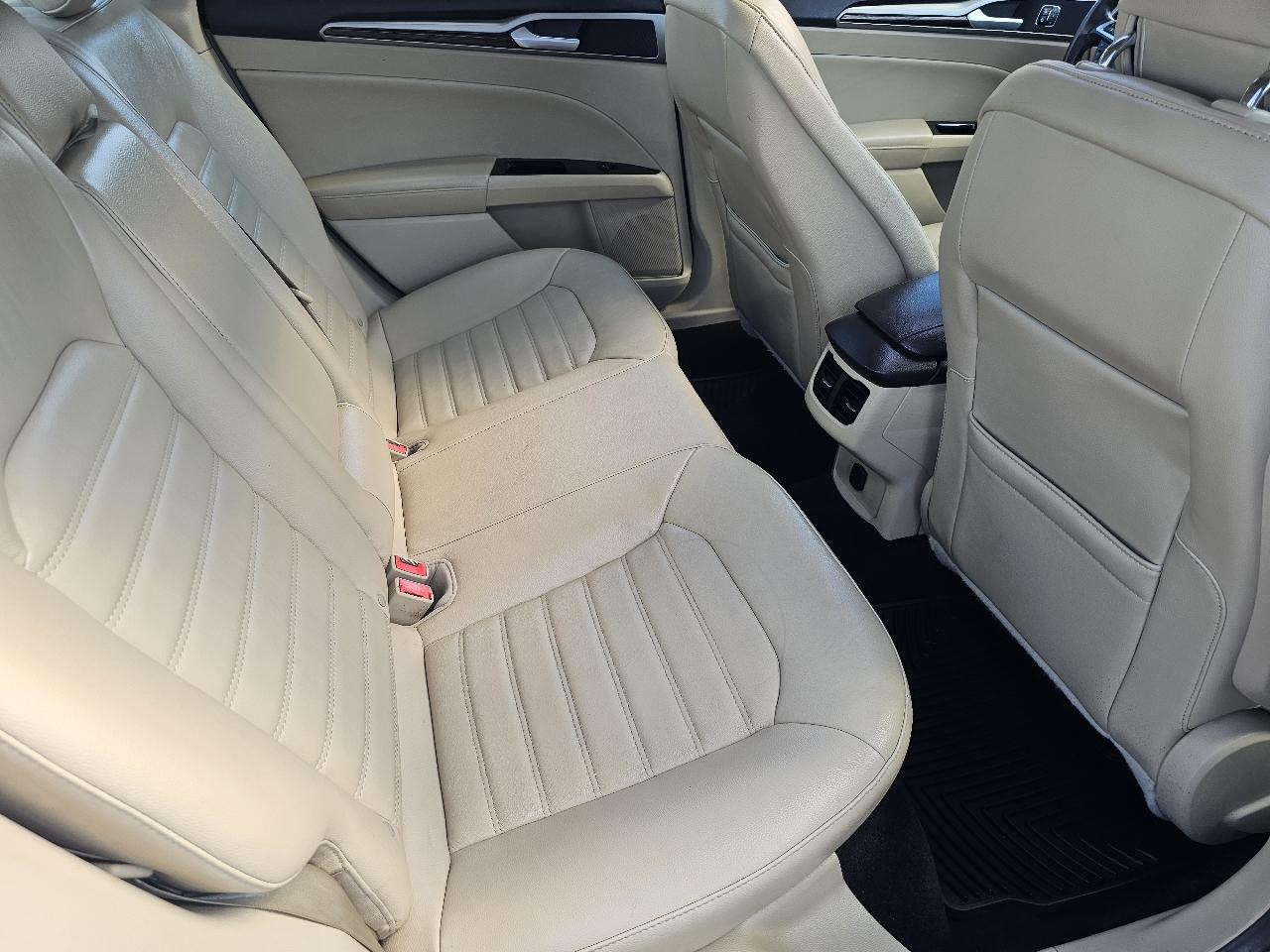 Ford Fusion SE 2013