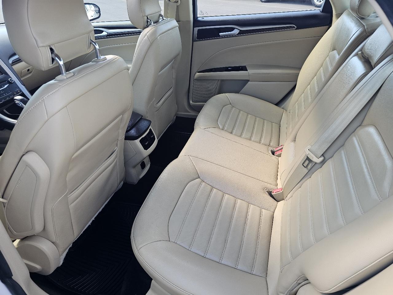 Ford Fusion SE 2013