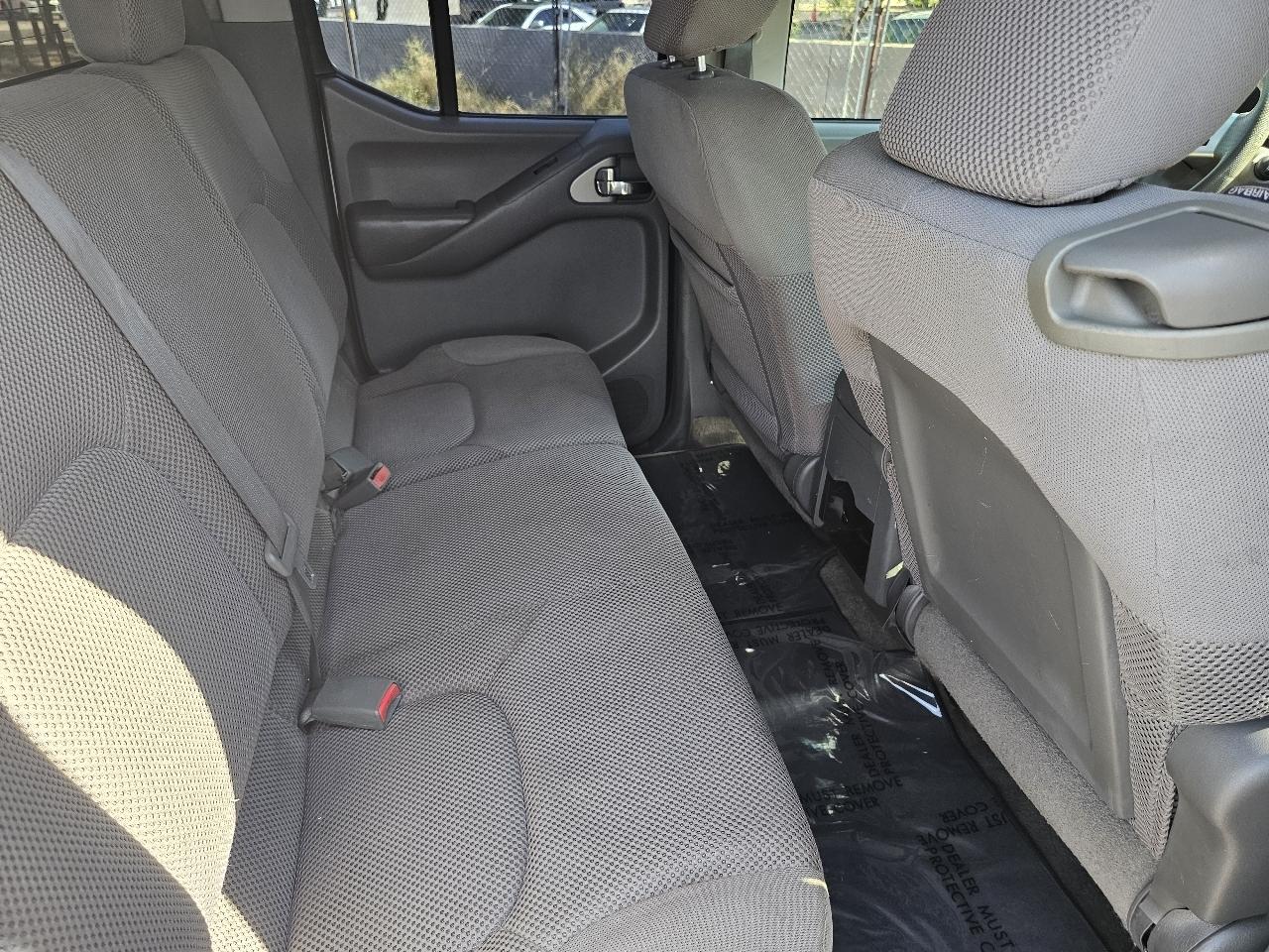 Nissan Frontier S Crew Cab 2WD 2013