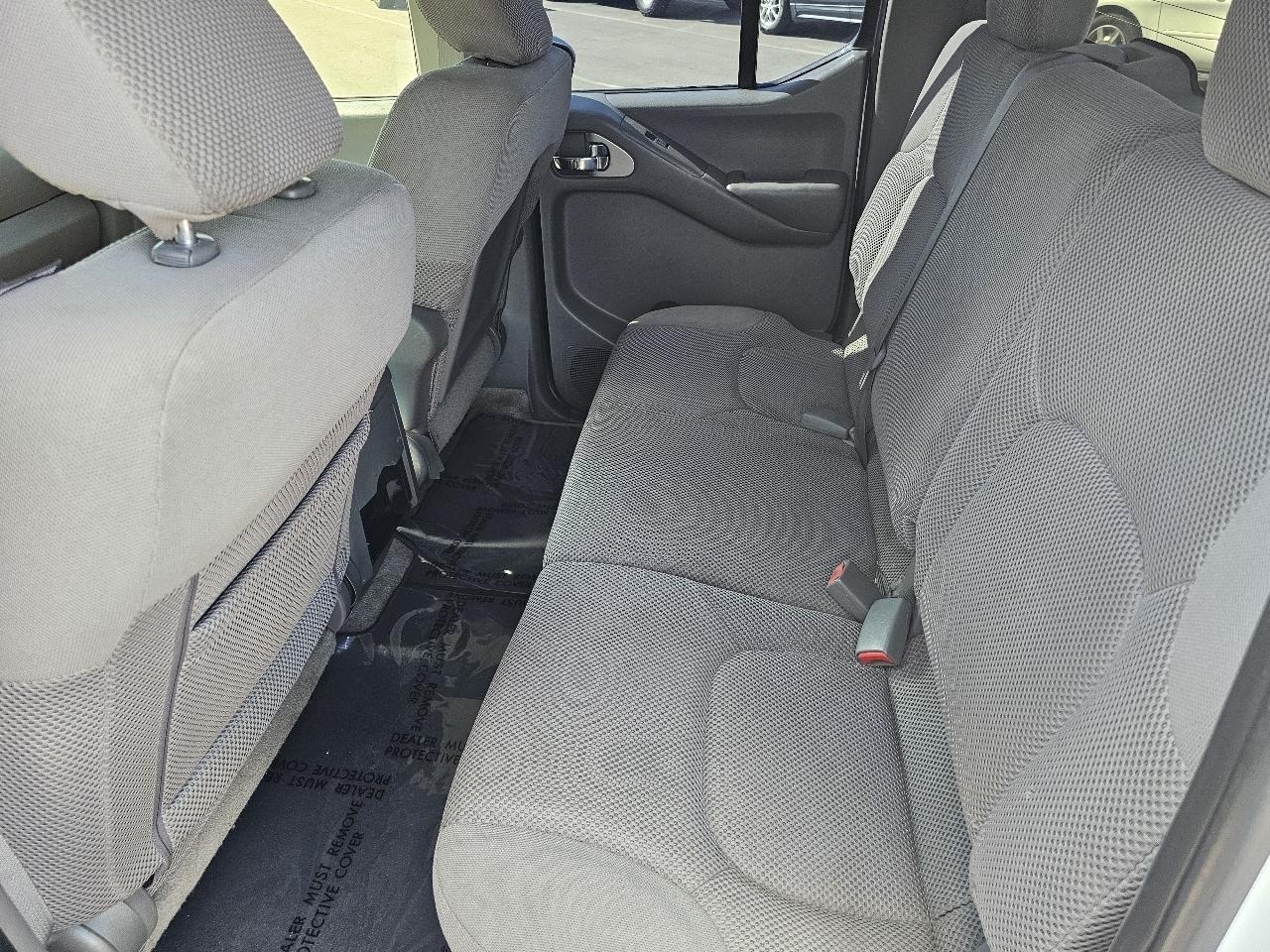 Nissan Frontier S Crew Cab 2WD 2013