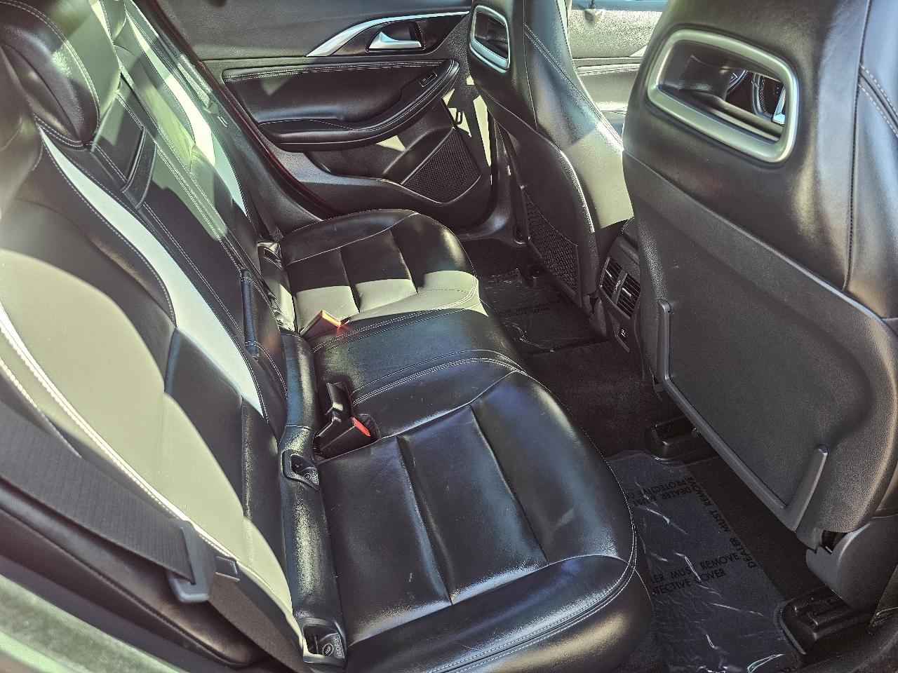Infiniti QX30 Base 2017