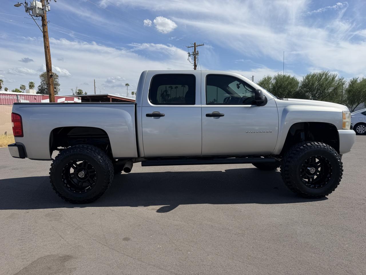 Chevrolet Silverado 1500 2WD Crew Cab 147" LT 2011