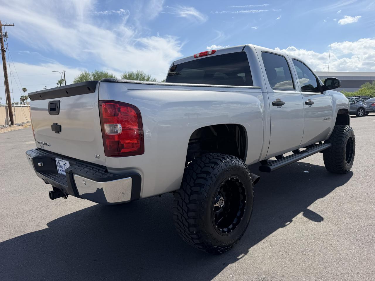 Chevrolet Silverado 1500 2WD Crew Cab 147" LT 2011