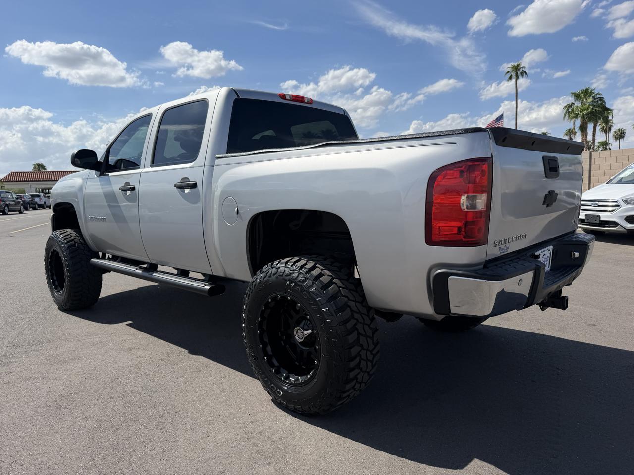 Chevrolet Silverado 1500 2WD Crew Cab 147" LT 2011
