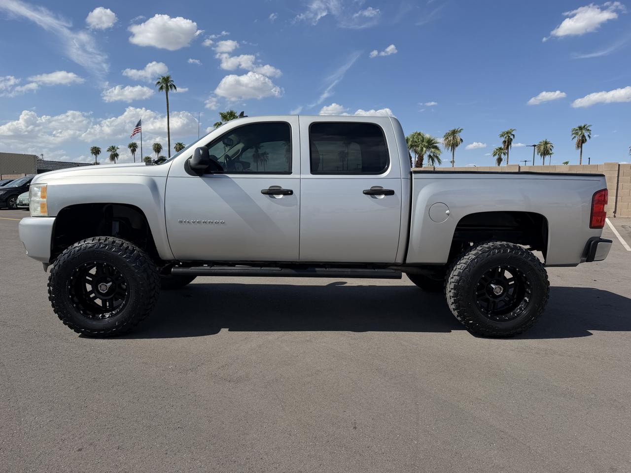 Chevrolet Silverado 1500 2WD Crew Cab 147" LT 2011