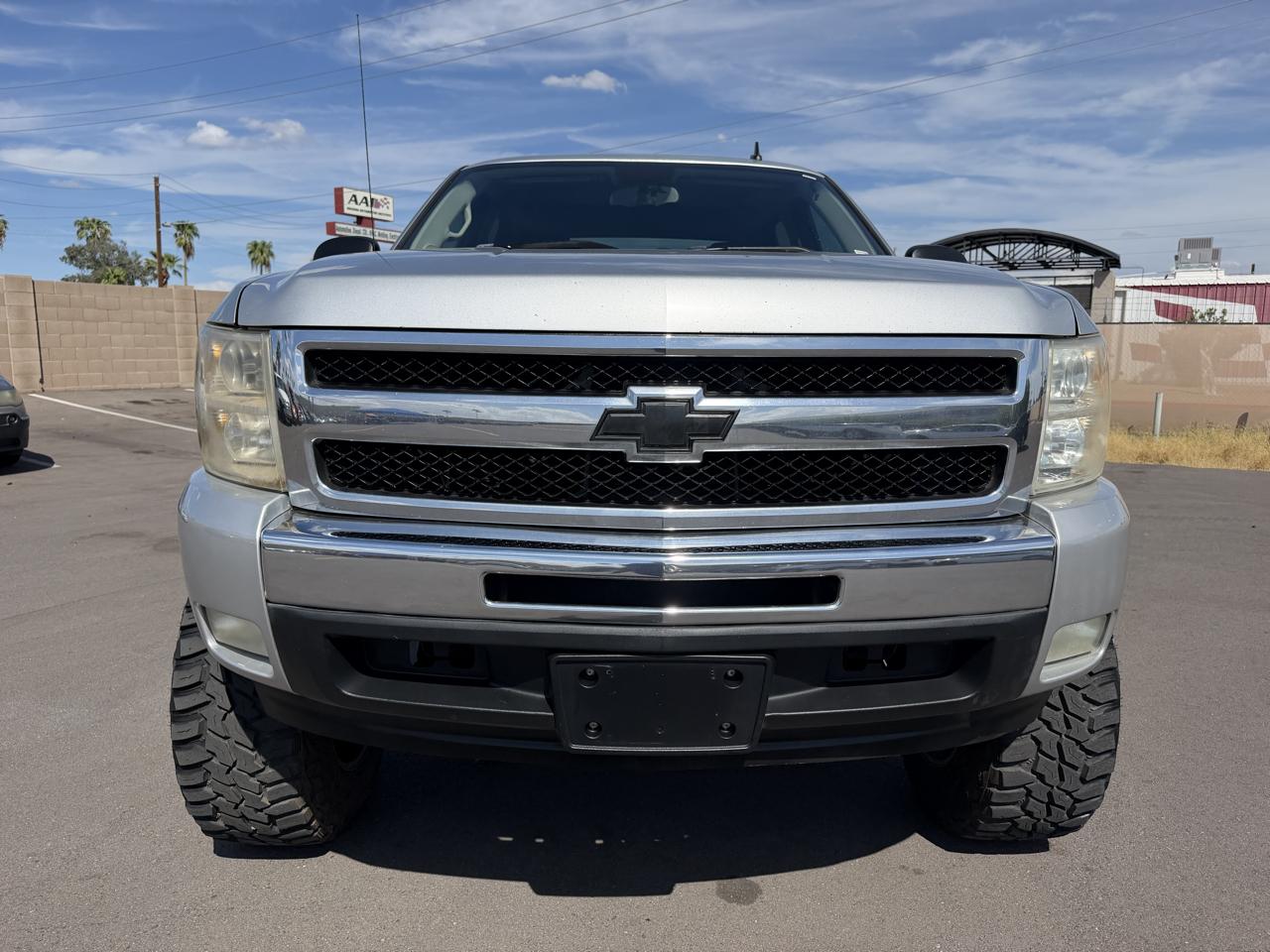 Chevrolet Silverado 1500 2WD Crew Cab 147" LT 2011