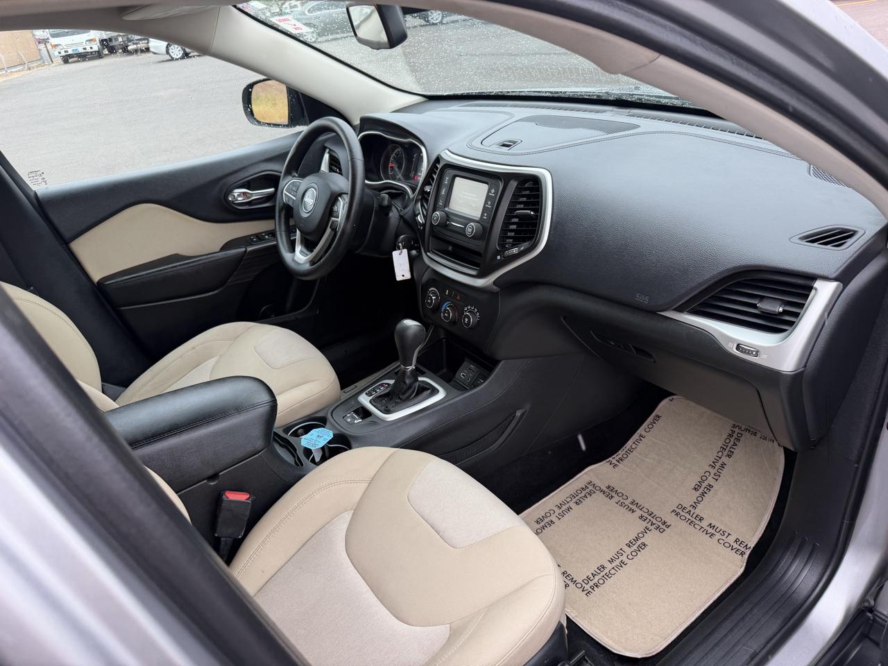 Jeep Cherokee Sport FWD 2015