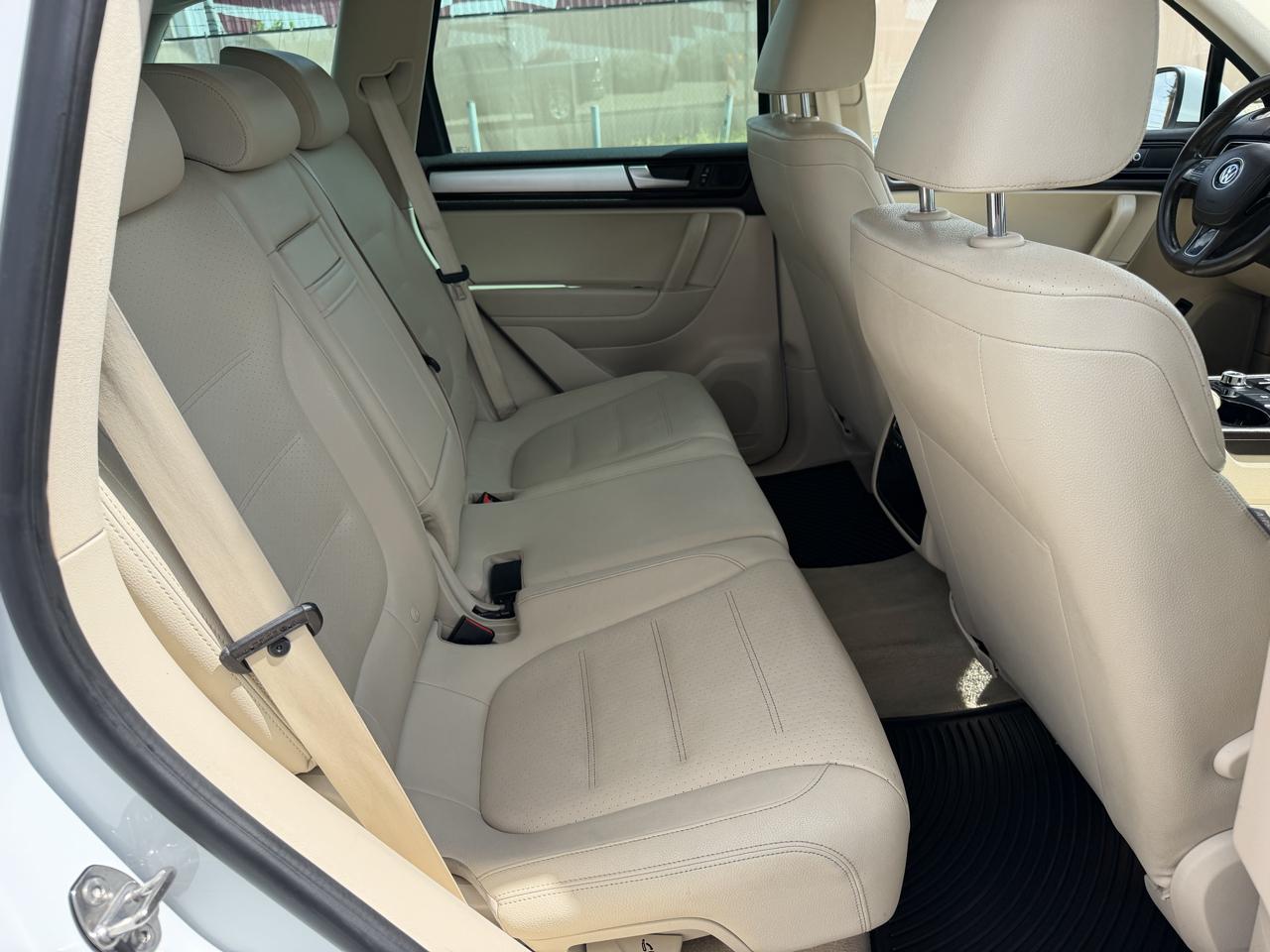 Volkswagen Touareg VR6 Lux 2014