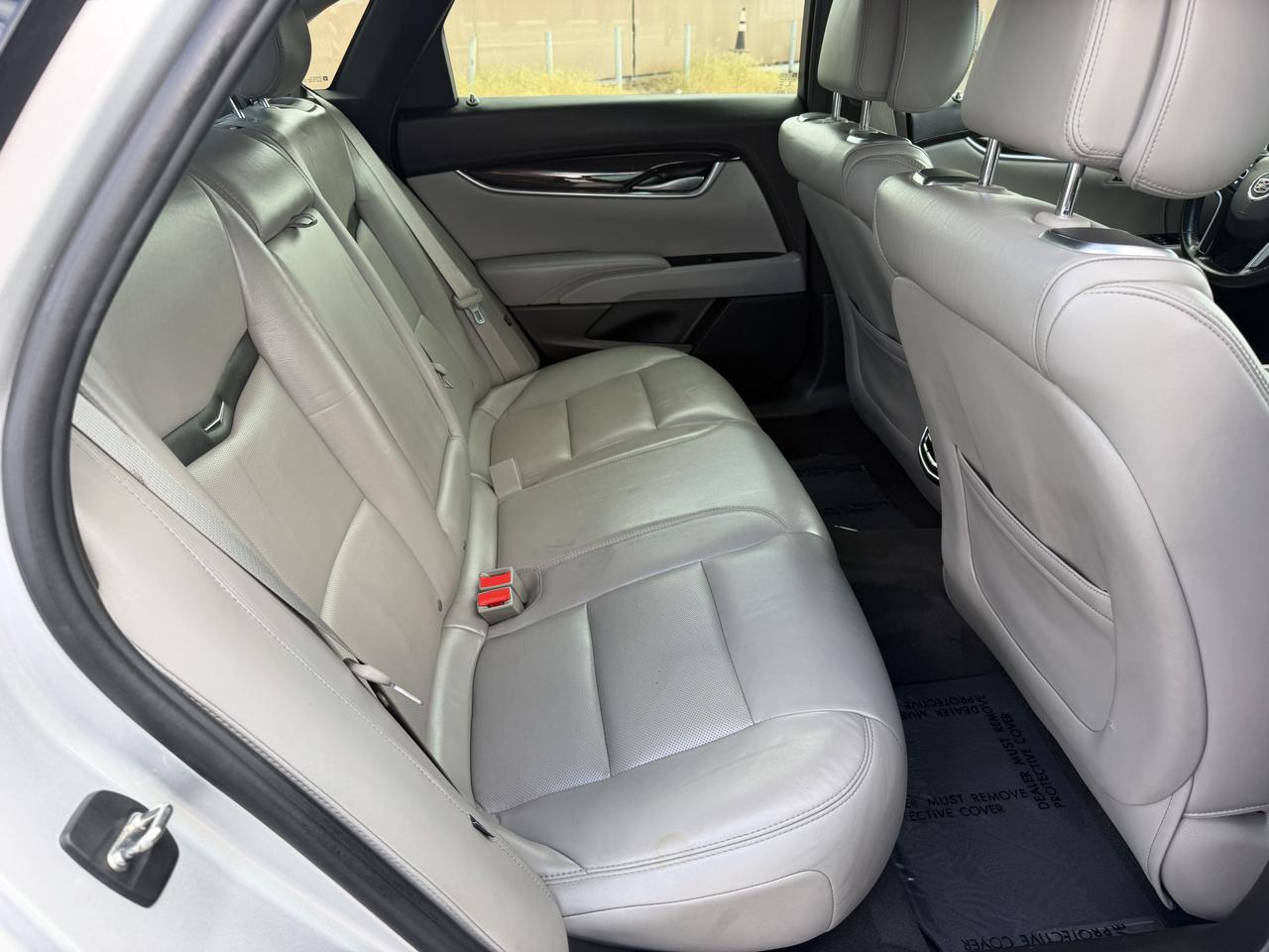 Cadillac XTS Premium 2013