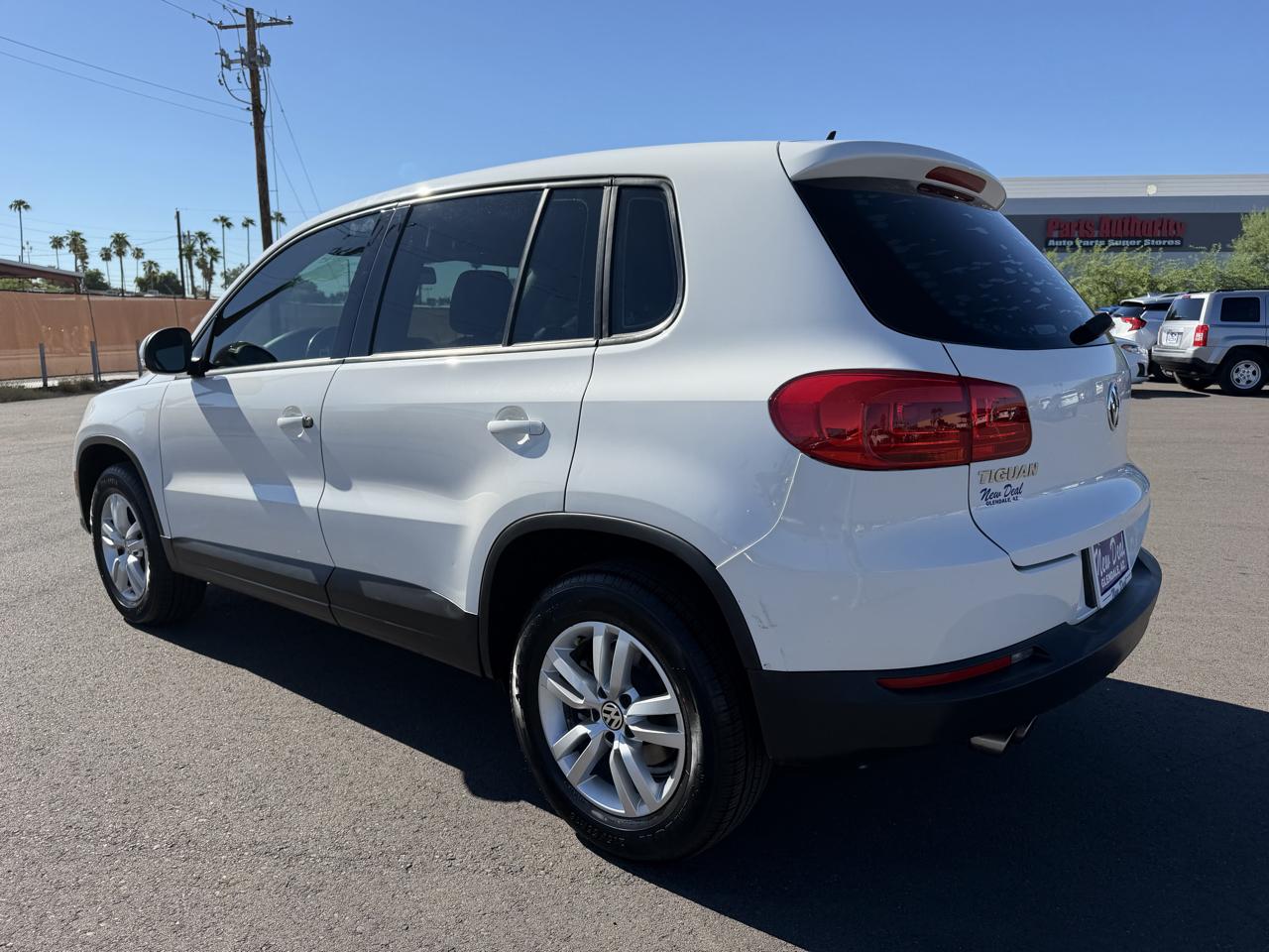Volkswagen Tiguan S 2014