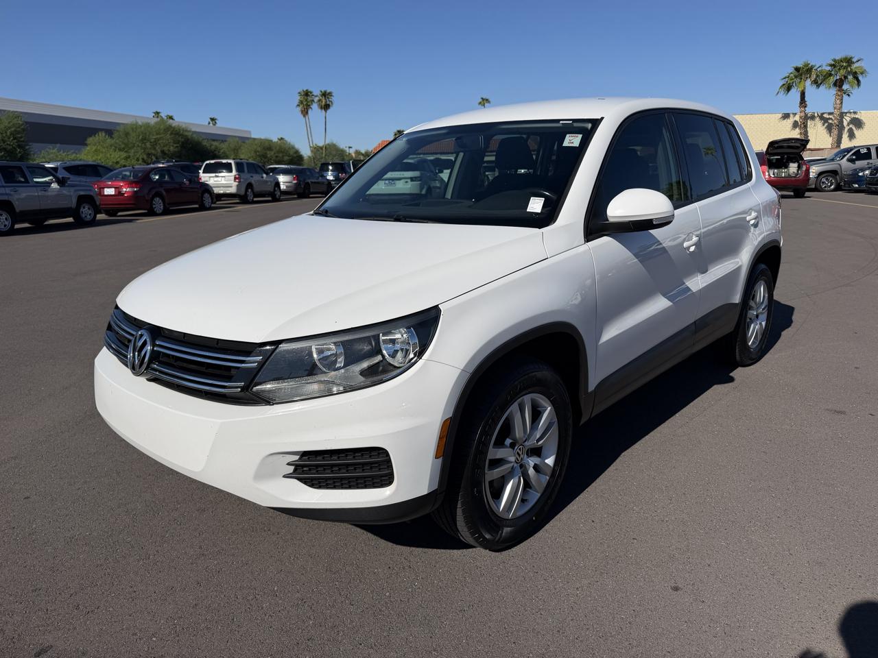 Volkswagen Tiguan S 2014