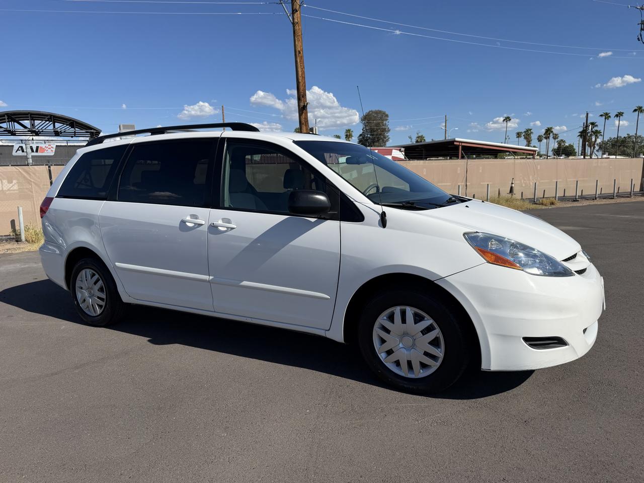 Toyota Sienna LE FWD 8-Passenger Seating 2008