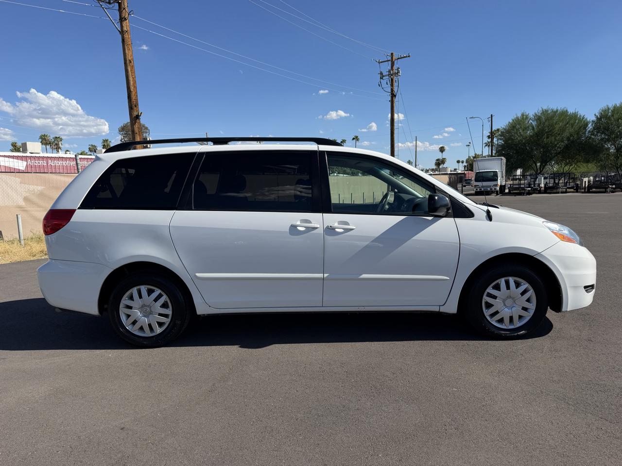 Toyota Sienna LE FWD 8-Passenger Seating 2008