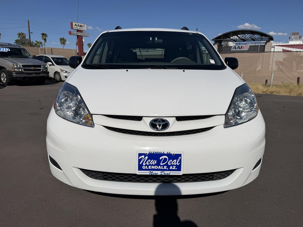 Toyota Sienna LE FWD 8-Passenger Seating 2008