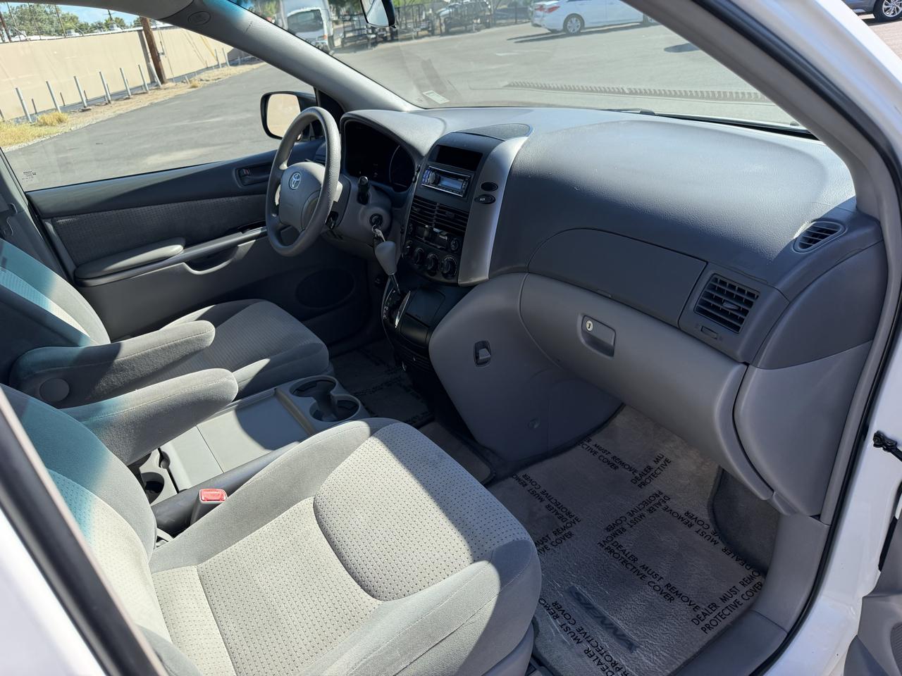 Toyota Sienna LE FWD 8-Passenger Seating 2008