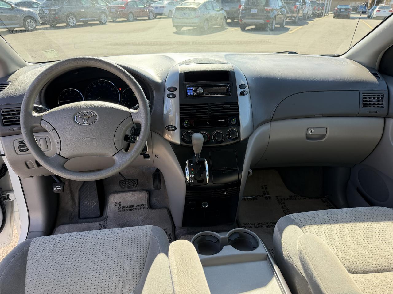 Toyota Sienna LE FWD 8-Passenger Seating 2008