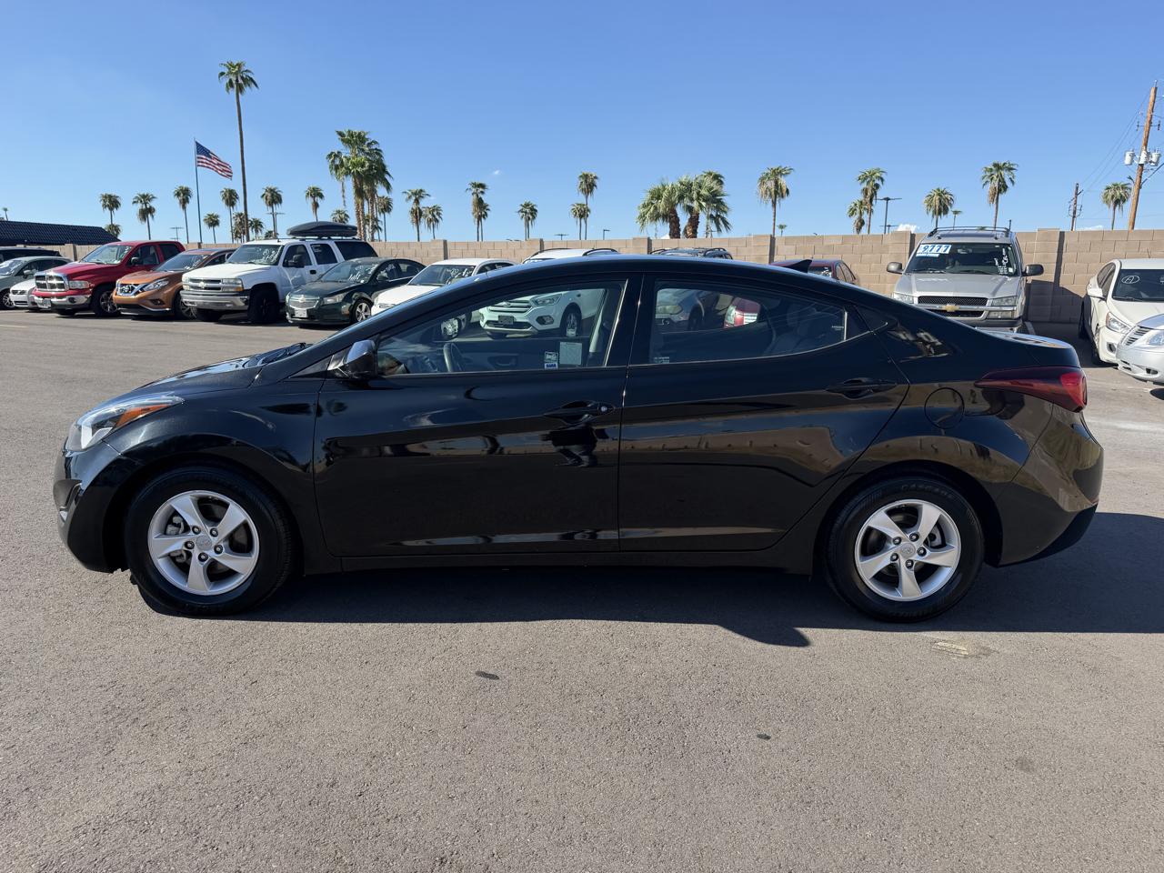 Hyundai Elantra SE 6AT 2015