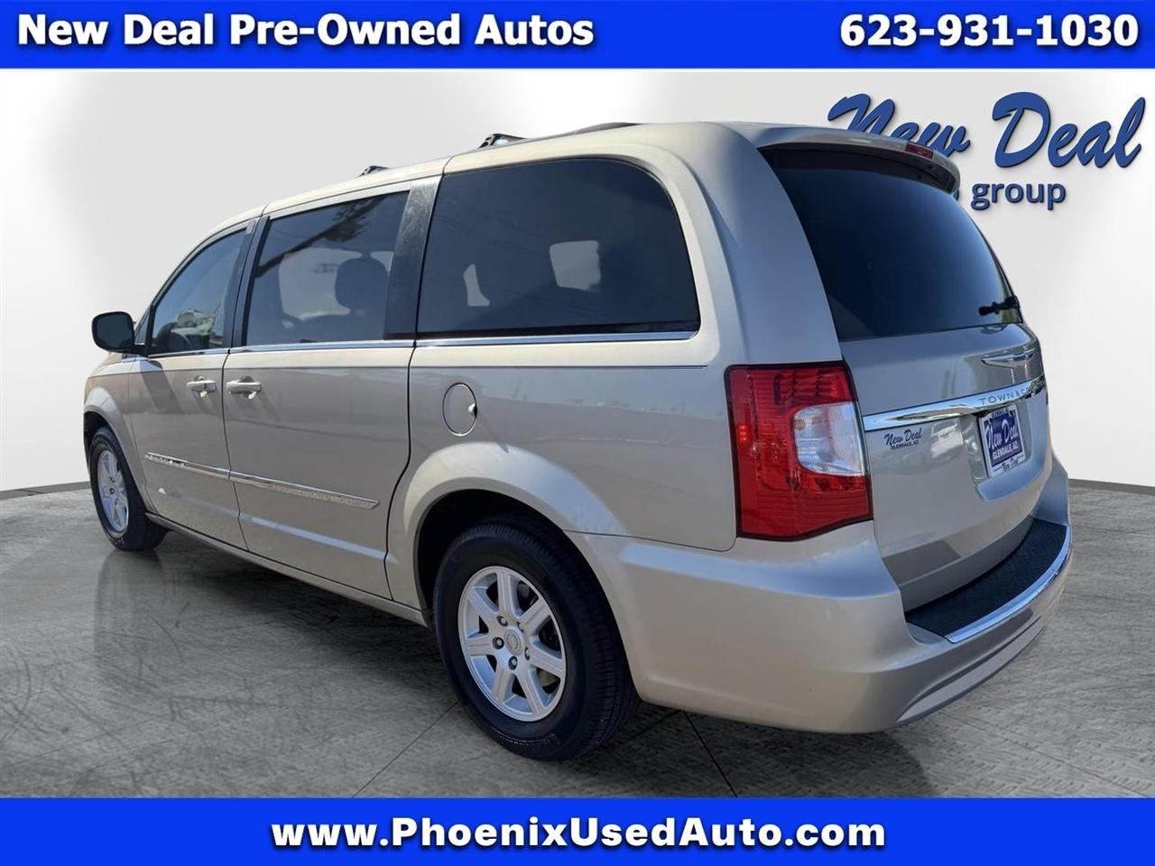Chrysler Town & Country Touring 2012