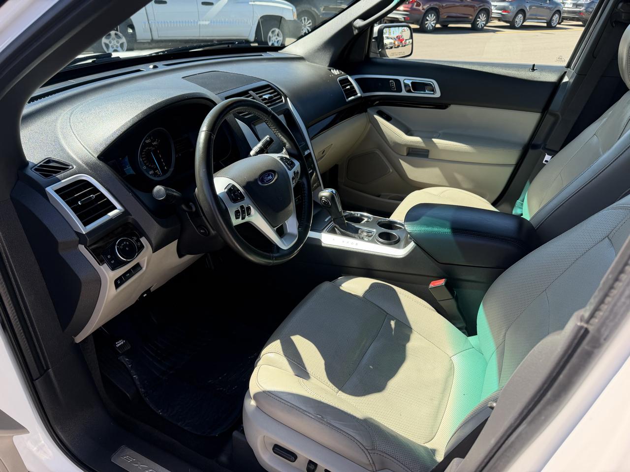 Ford Explorer Limited FWD 2012