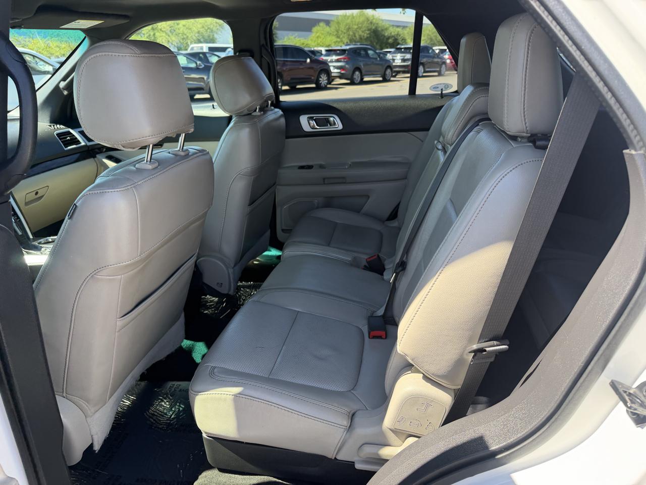 Ford Explorer Limited FWD 2012