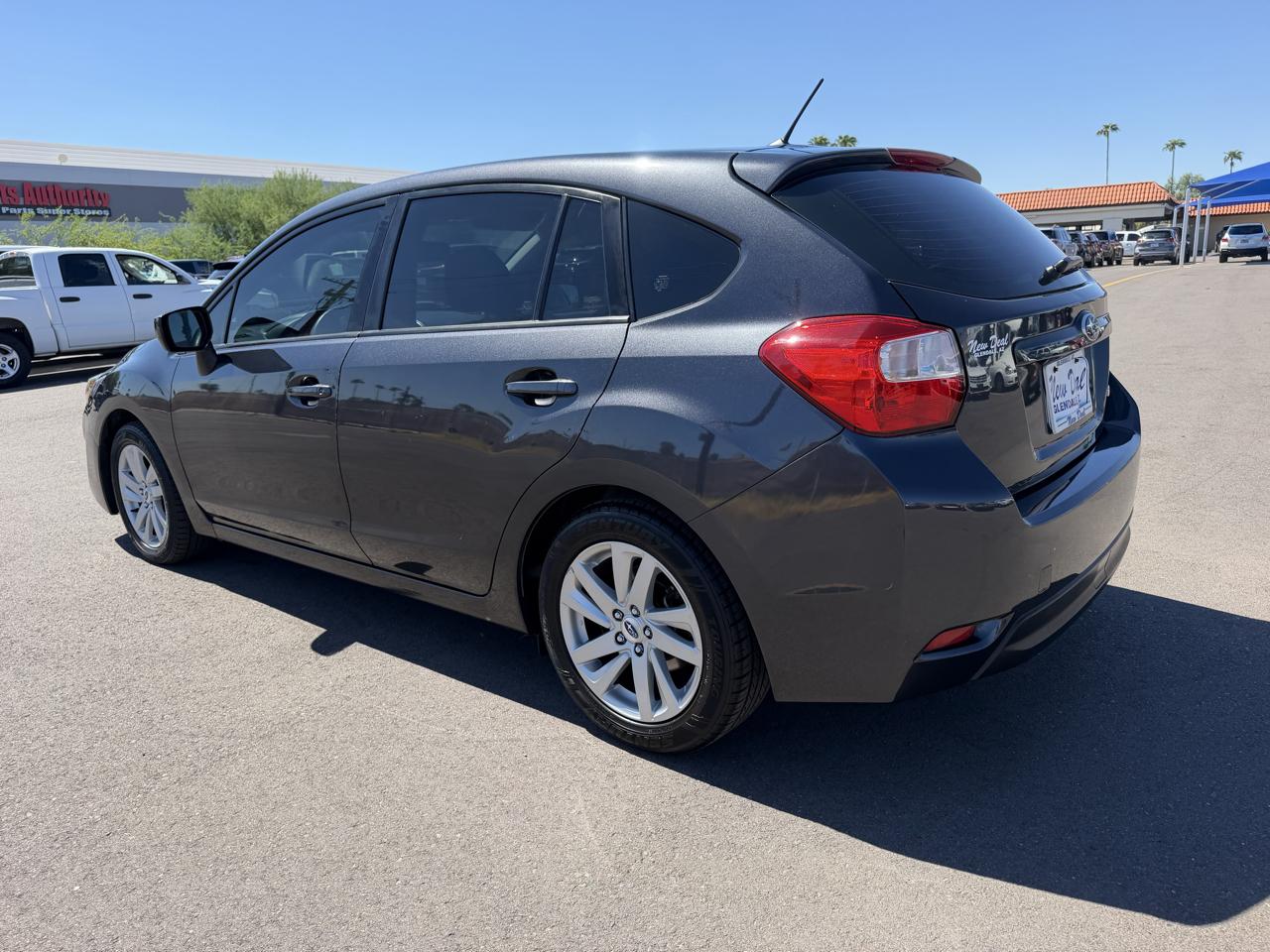Subaru Impreza 2.0i Premium PZEV 5-Door 2016