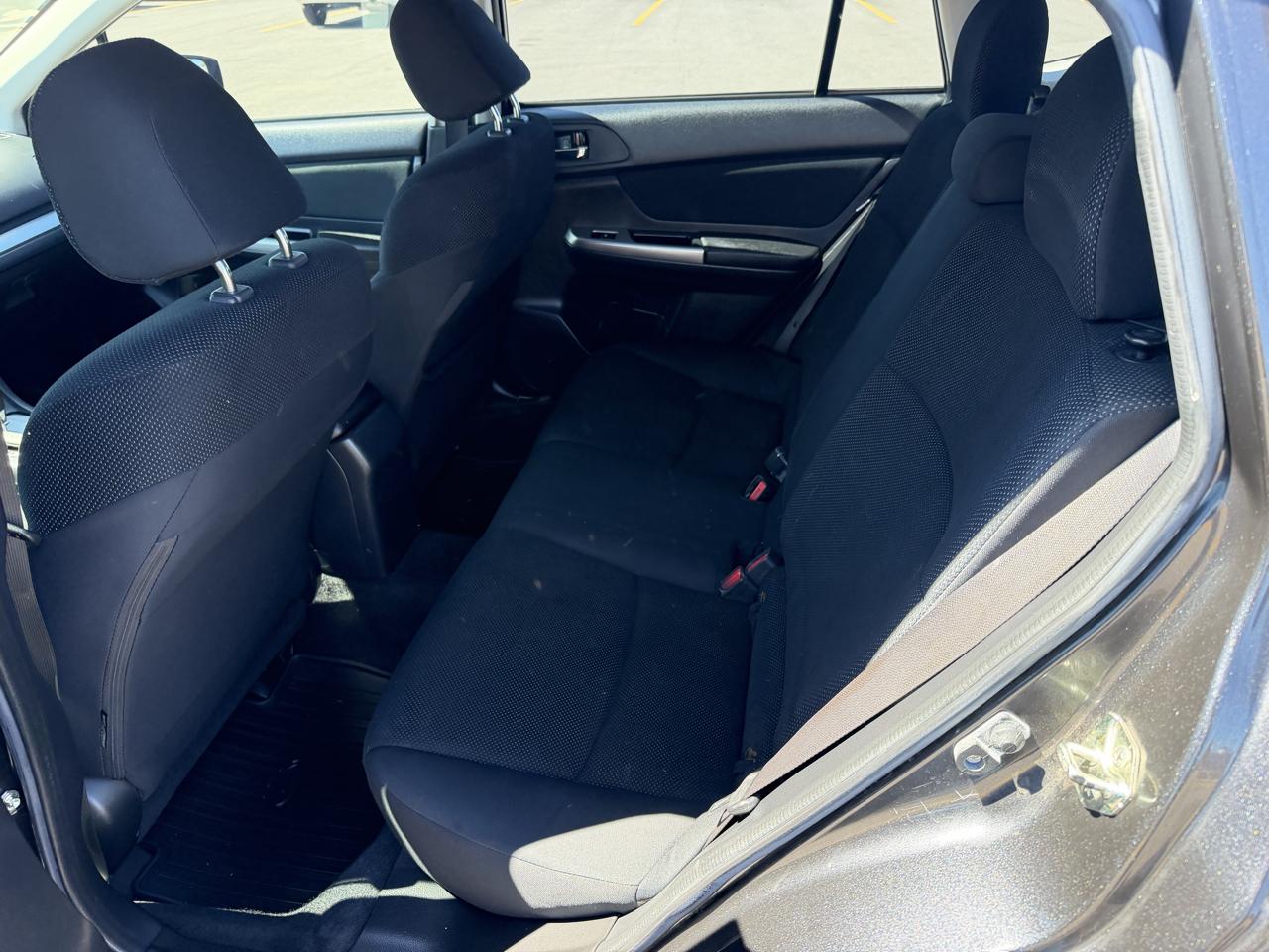 Subaru Impreza 2.0i Premium PZEV 5-Door 2016
