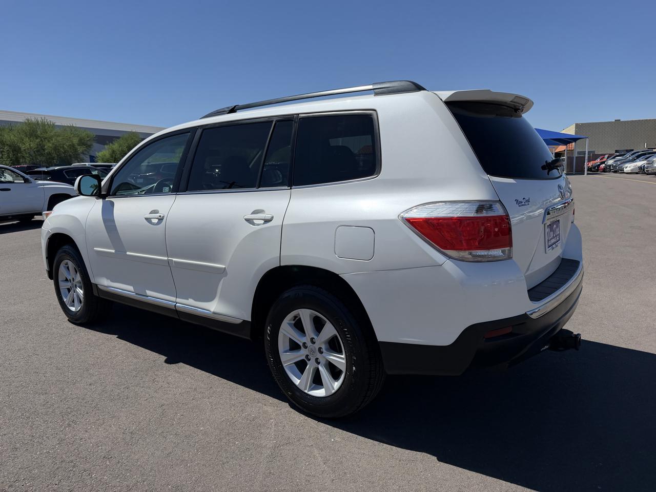 Toyota Highlander Base 2WD V6 2013