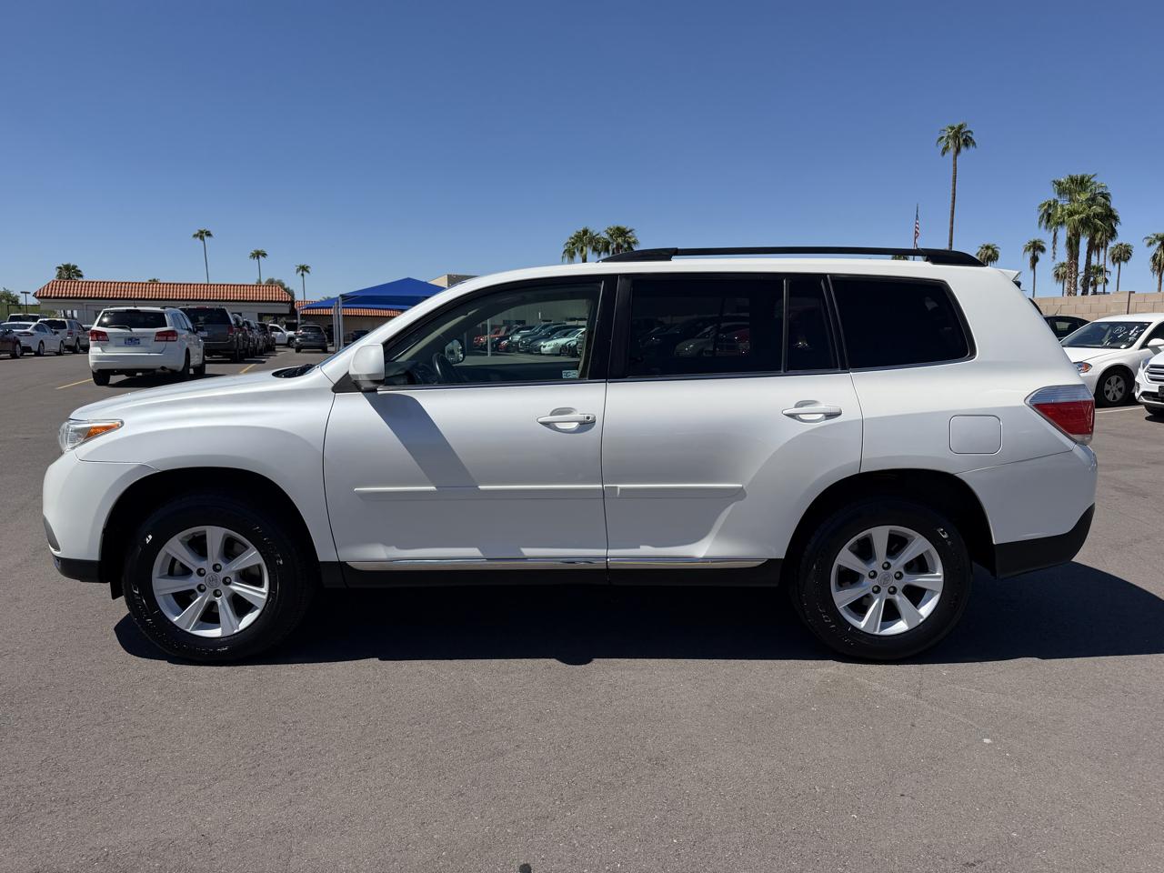 Toyota Highlander Base 2WD V6 2013