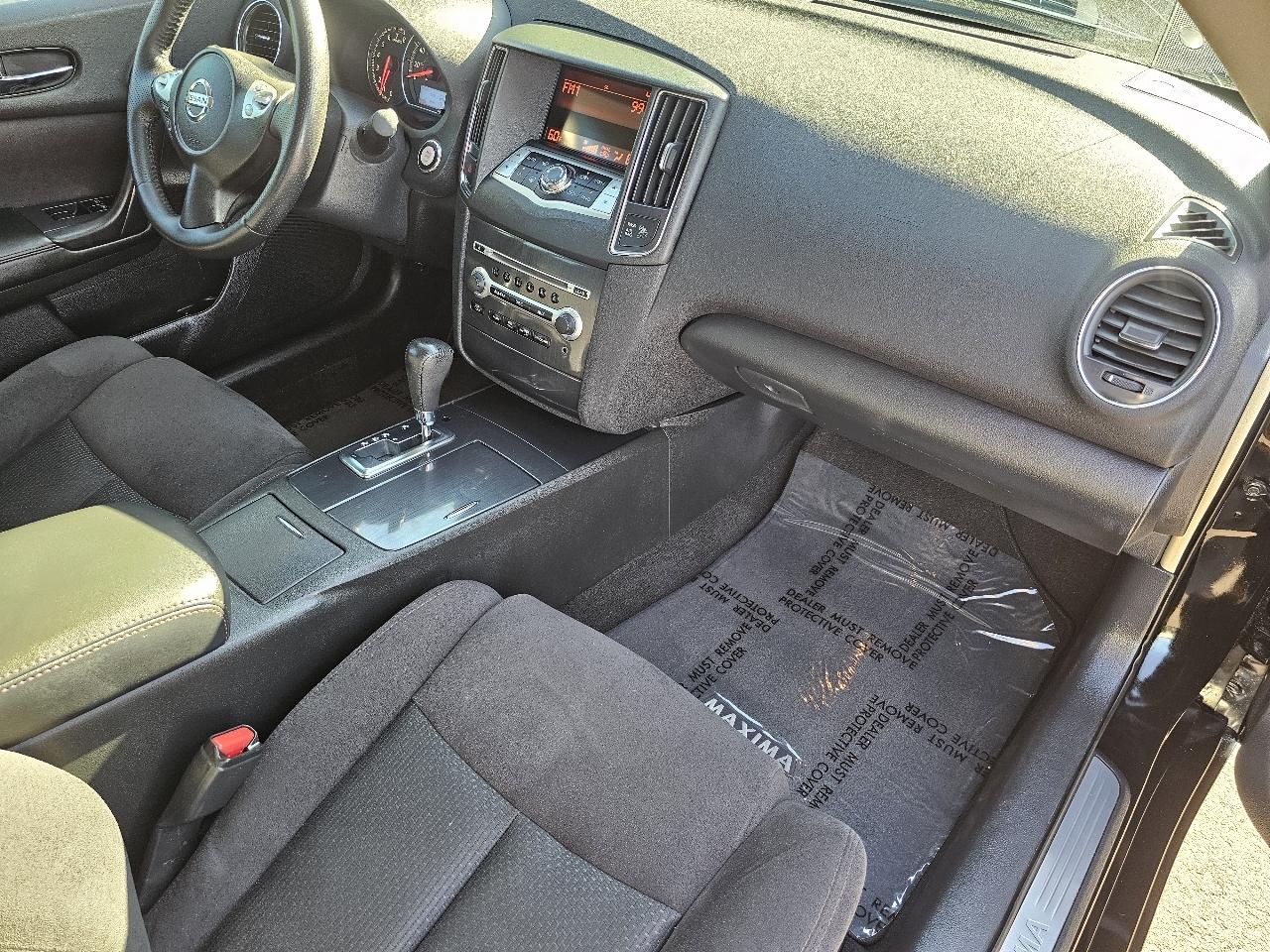 Nissan Maxima SV 2014