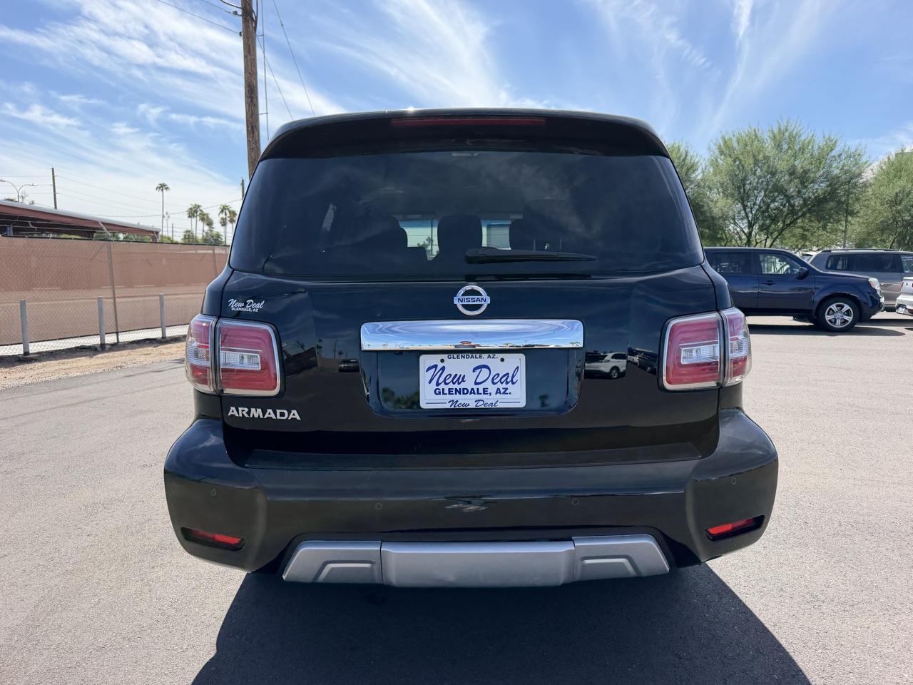 Nissan Armada Platinum AWD 2017