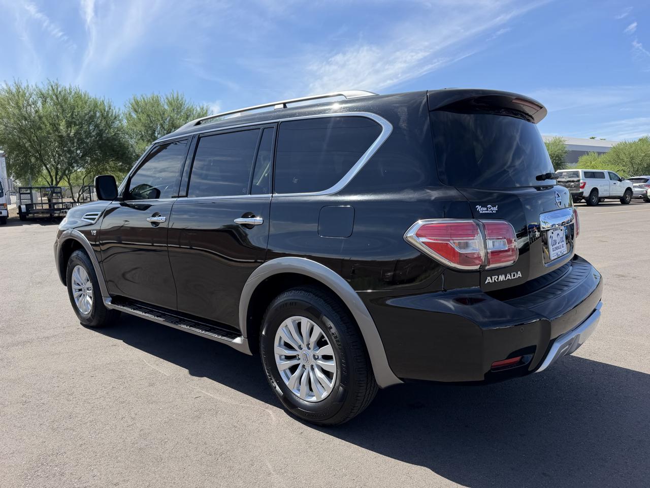 Nissan Armada Platinum AWD 2017