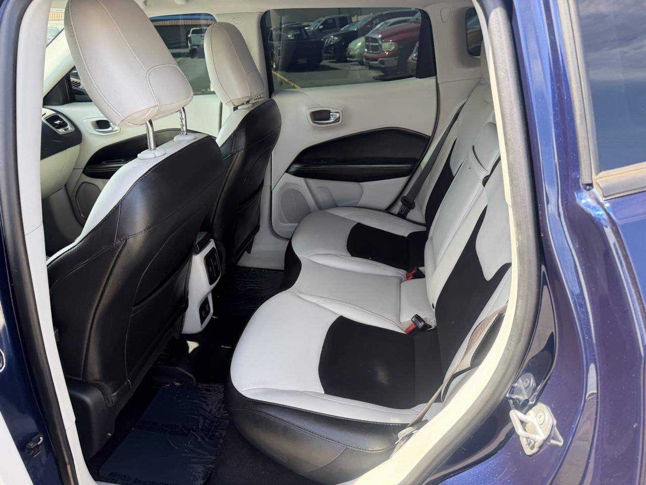 Jeep Compass Latitude FWD 2019