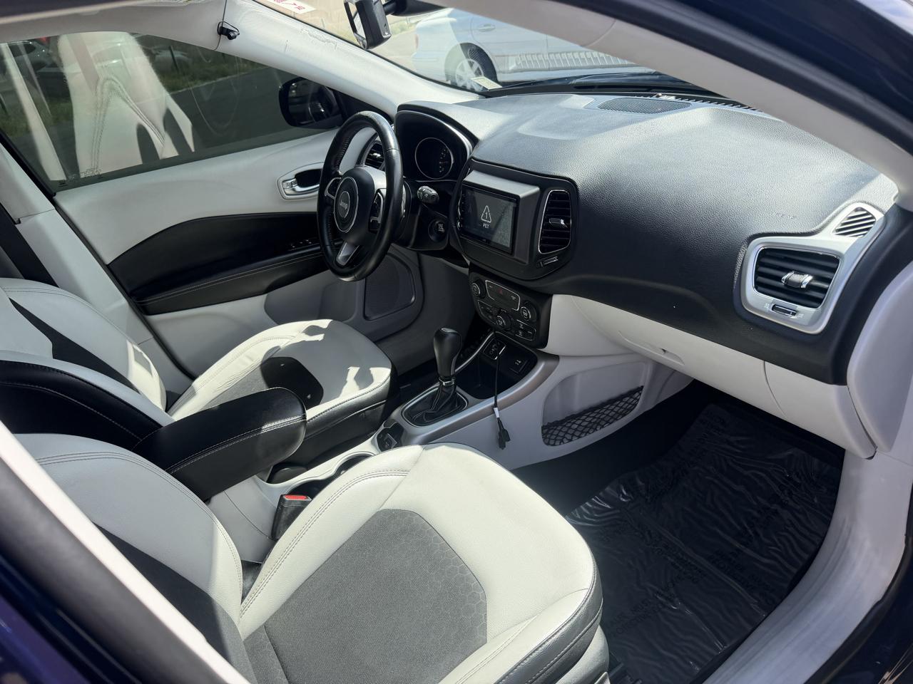 Jeep Compass Latitude FWD 2019