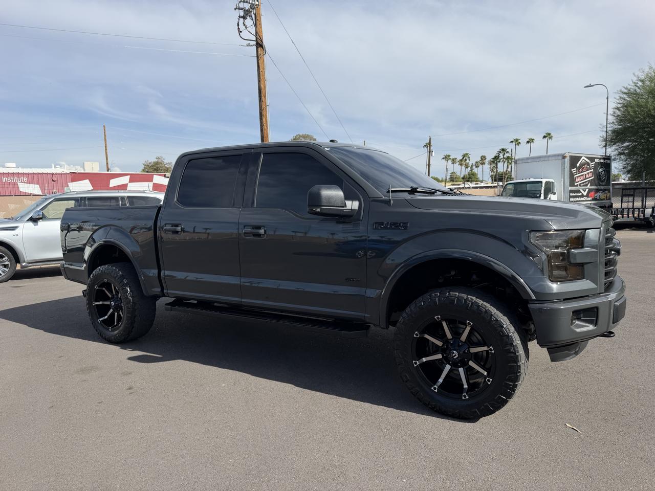 Ford F-150 2WD SuperCrew 139" XLT 2016