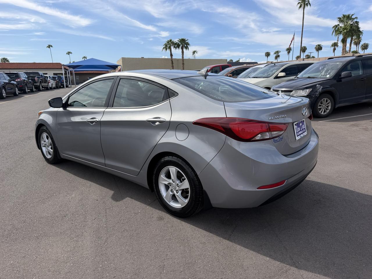 Hyundai Elantra SE 6AT 2015