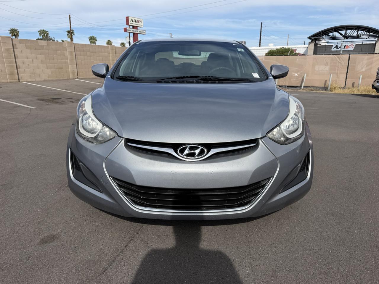 Hyundai Elantra SE 6AT 2015