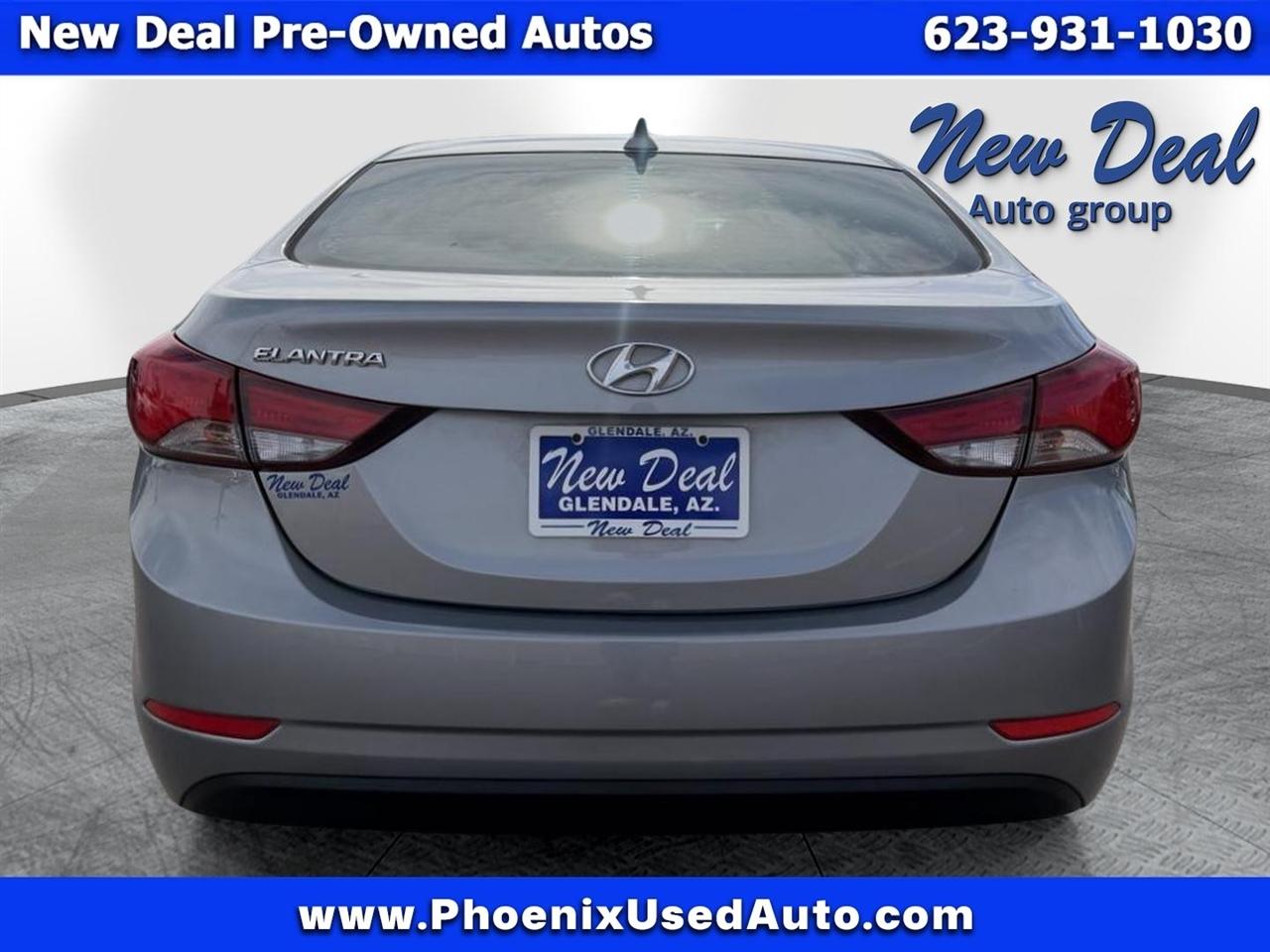 Hyundai Elantra SE 6AT 2015