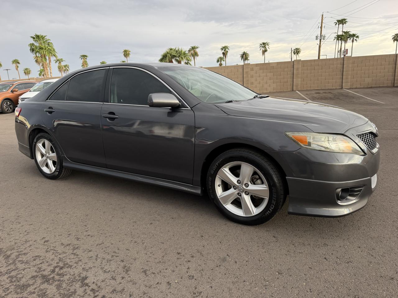 Toyota Camry Base 6-Spd AT 2011