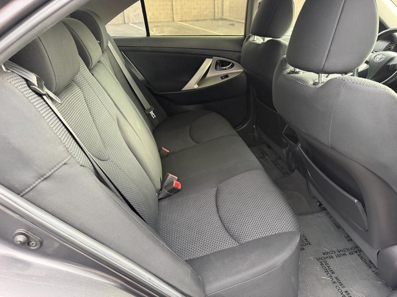 Toyota Camry Base 6-Spd AT 2011