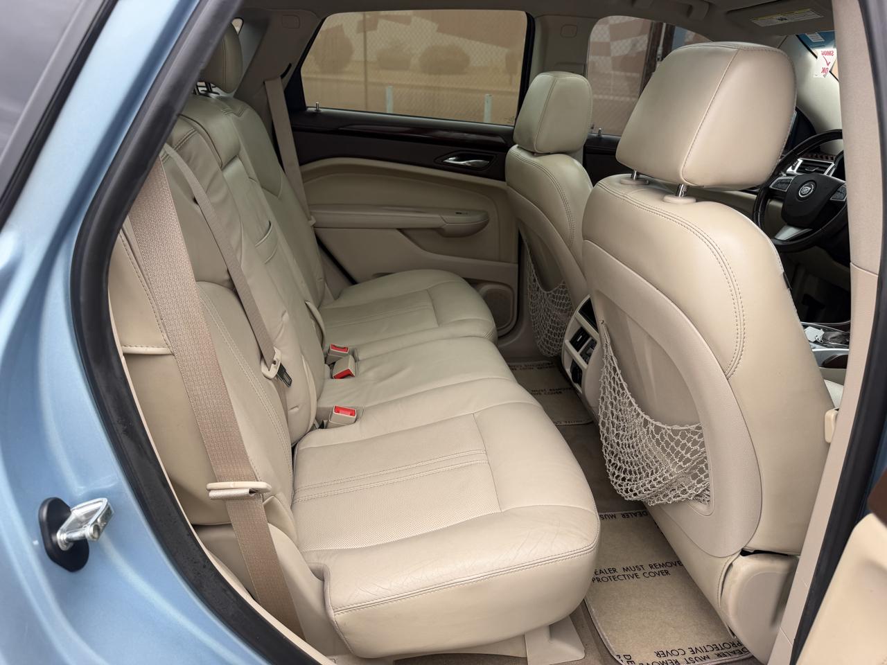 Cadillac SRX Luxury Collection 2011