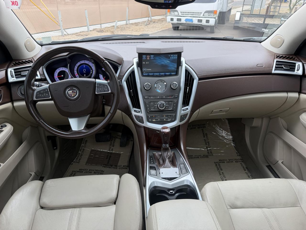 Cadillac SRX Luxury Collection 2011