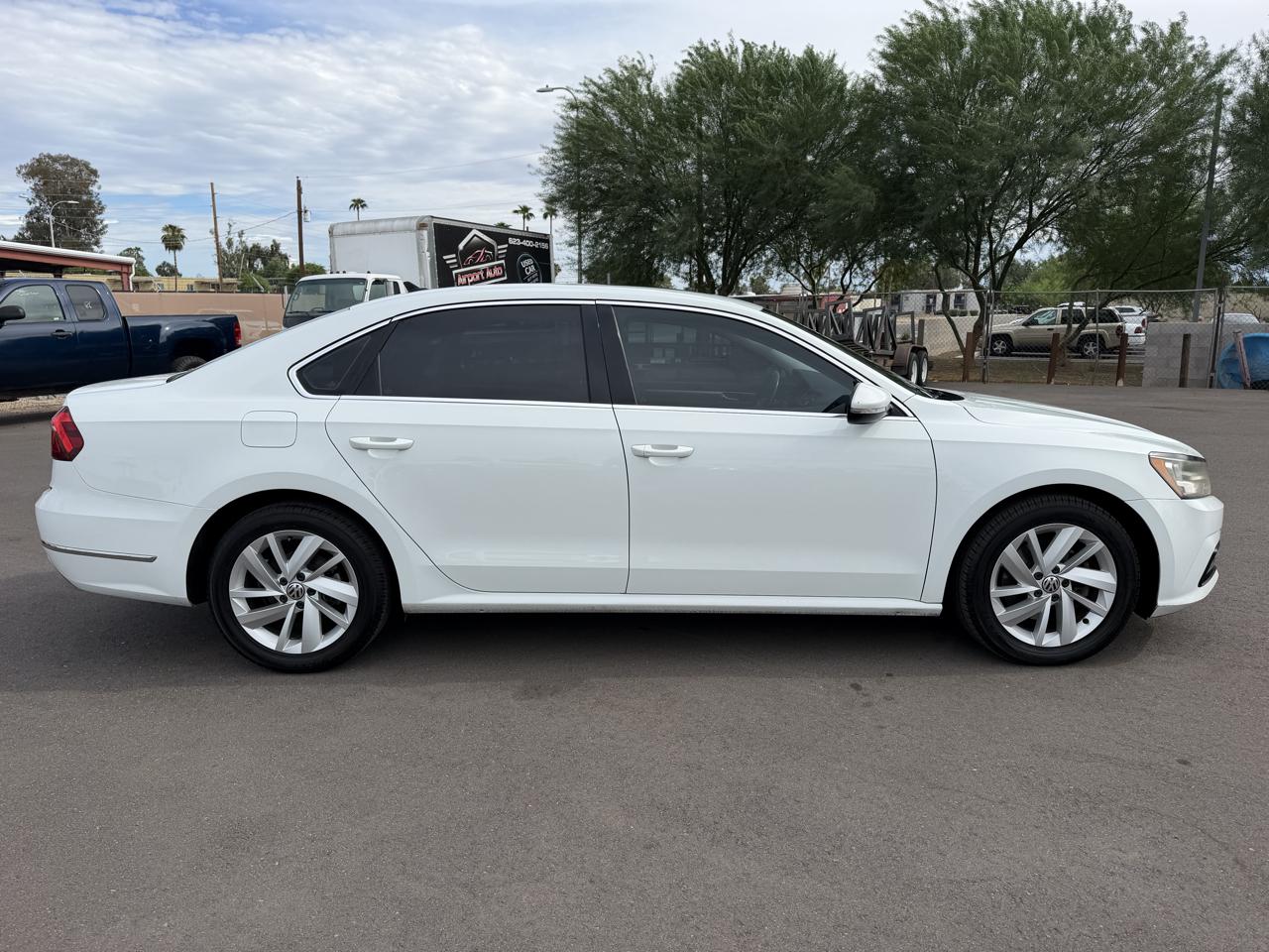 Volkswagen Passat SE 2018