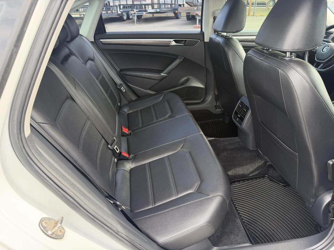 Volkswagen Passat SE 2018