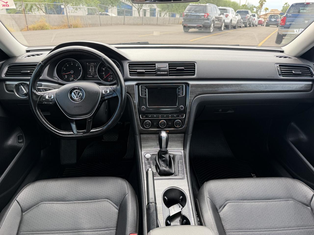 Volkswagen Passat SE 2018