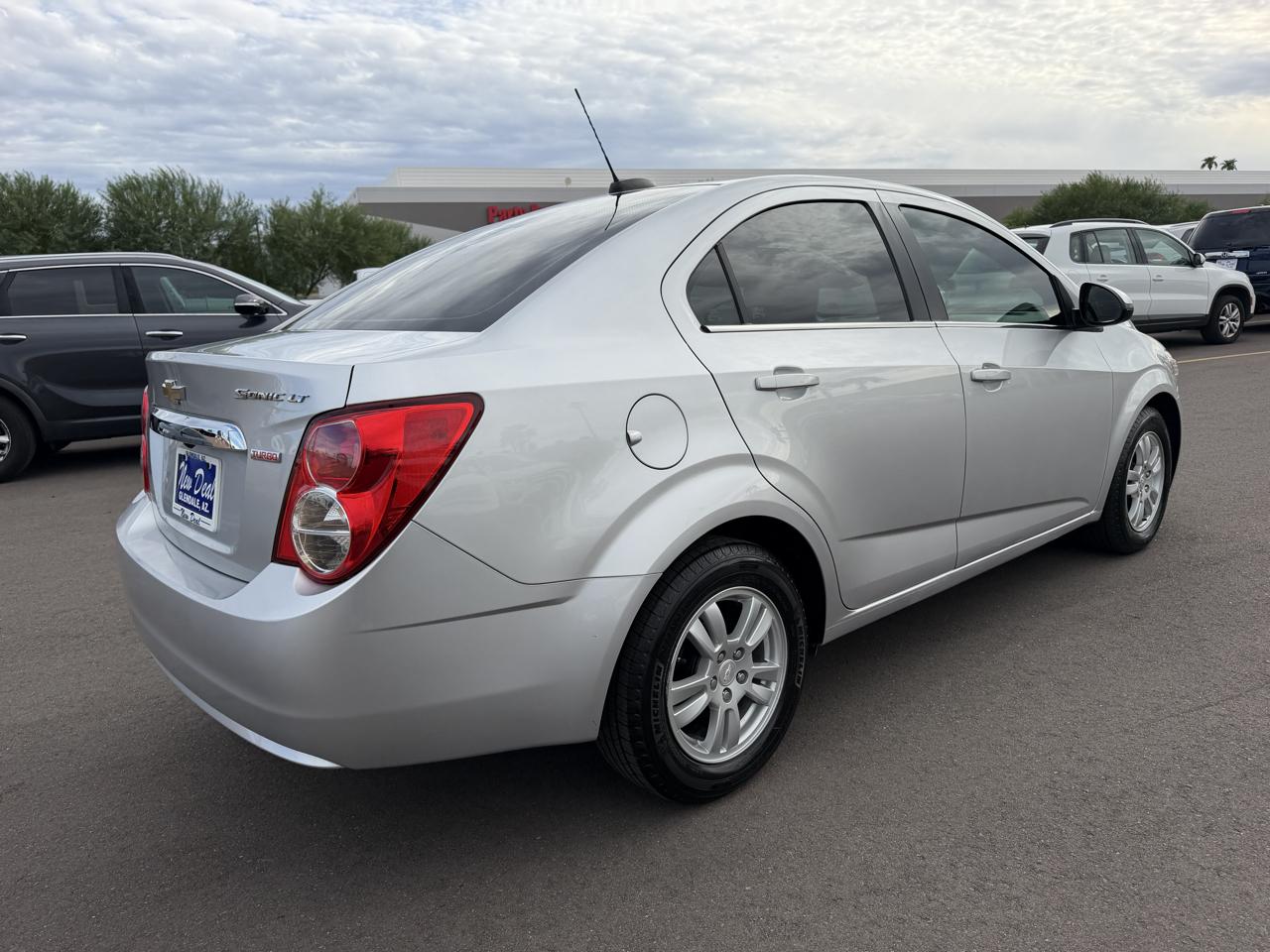 Chevrolet Sonic LT Auto Sedan 2015