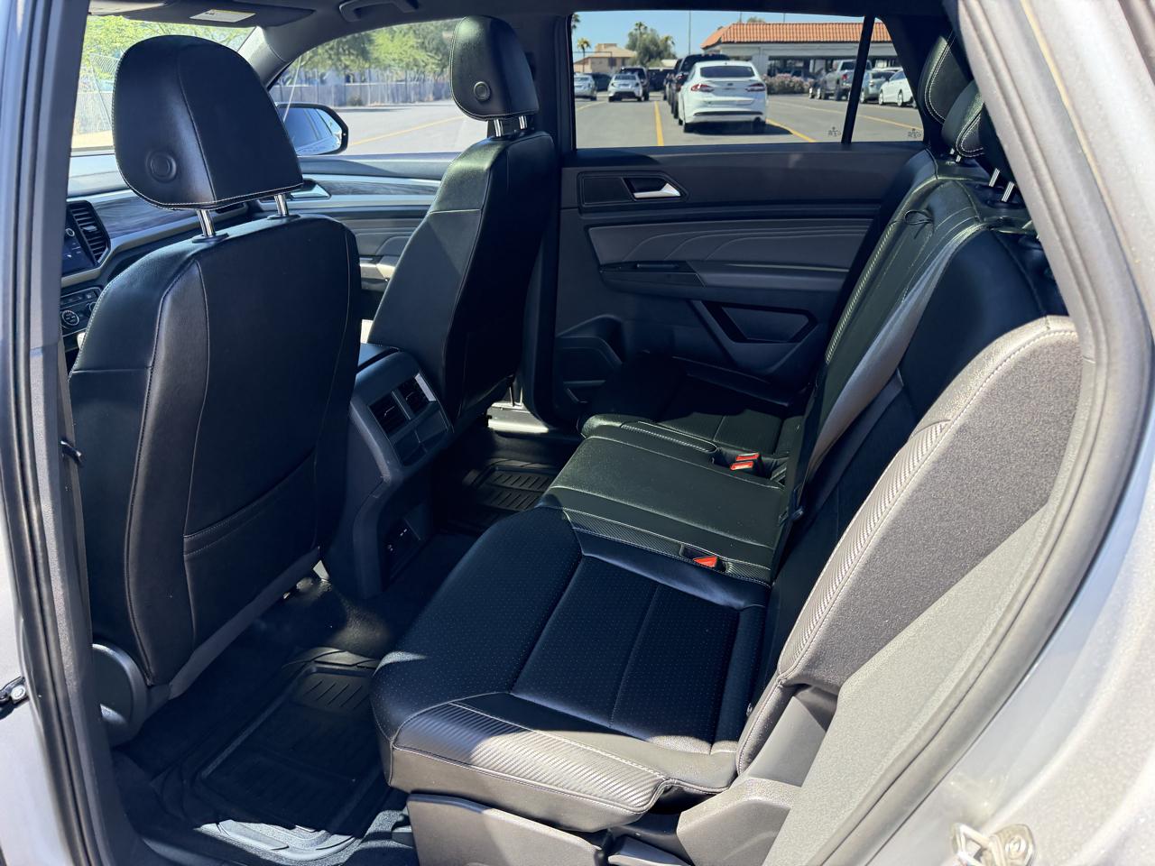 Volkswagen Atlas Cross Sport V6 SE w/Technology 2022