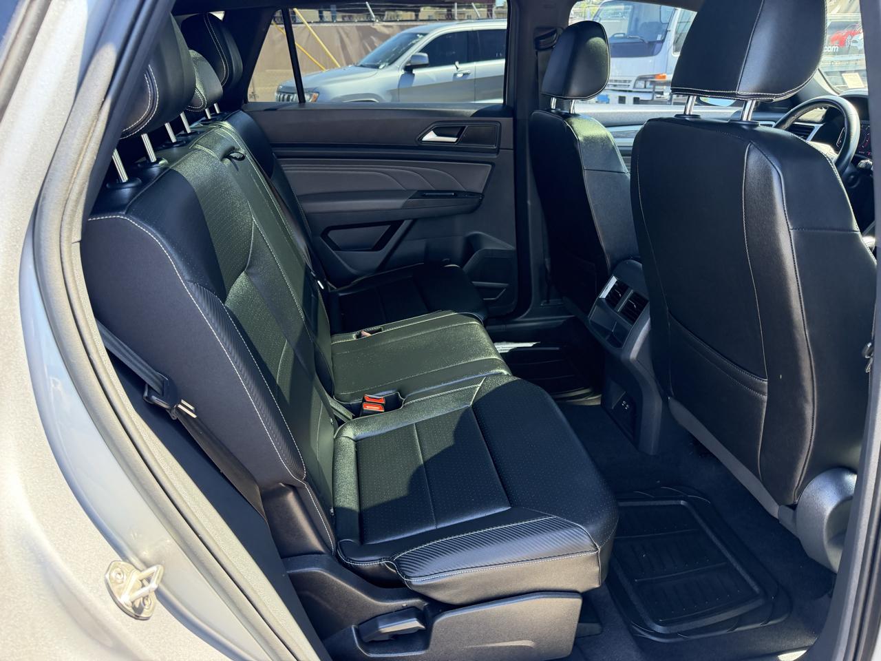 Volkswagen Atlas Cross Sport V6 SE w/Technology 2022